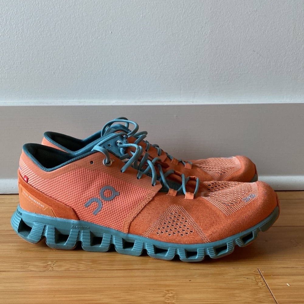 Men's On running shoes - Picture 2 of 5